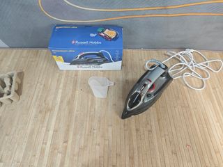 Plancha Russell Hobbs Power Steam Ultra