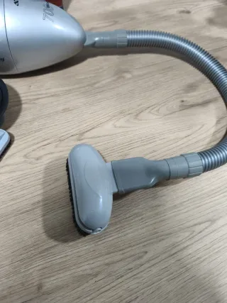 Aspiradora Arena 700W Sweety