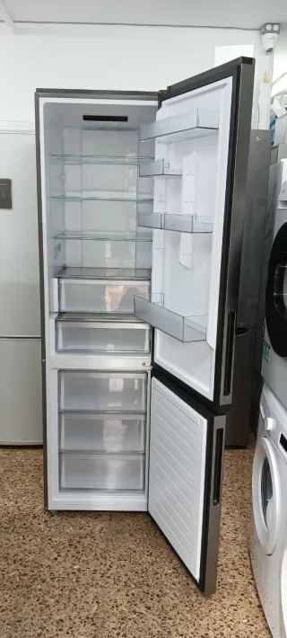 Nevera Combi Candy  CON TARA NUEVA ORIGINAL