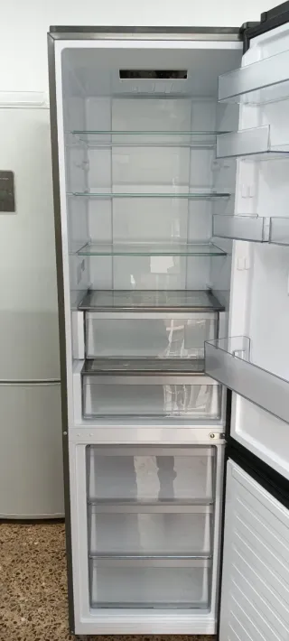 Nevera Combi Candy  CON TARA NUEVA ORIGINAL