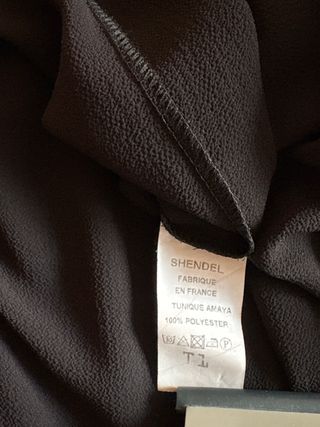 Blusón negro bordado talla L