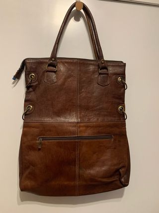 Bolso de piel marrón, hombro o bandolera