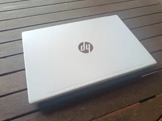 Portátil HP Pavilion 14-ce3003ns argento e bianco