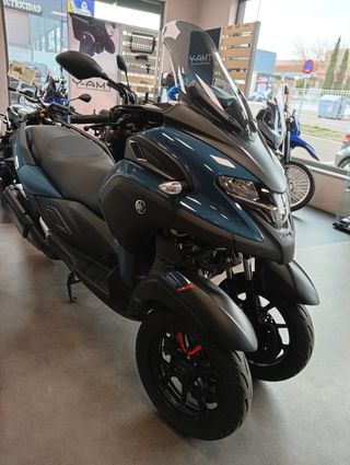 YAMAHA TRICITY 300