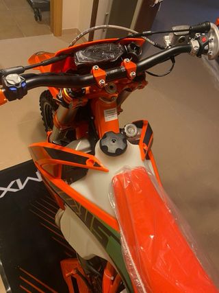 Kews 250 cc Enduro/Motocross 2T sin estrenar 2025
