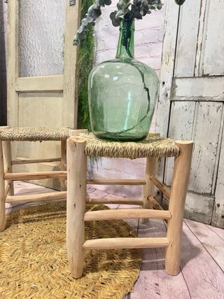 Pareja de taburetes de madera y yute