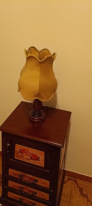 abat jour vintage con base in legno perfettamente