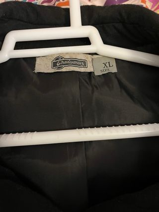 Chaquetón tipo trenca negro