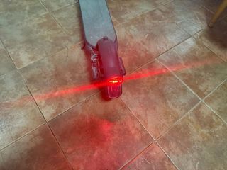 Patinete Eléctrico con Casco