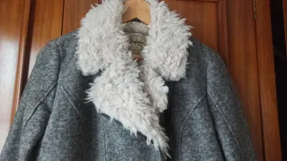 Cazadora Trafaluc gris talla M