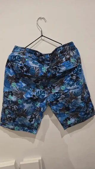 Pantalones cortos hombre estampado floral