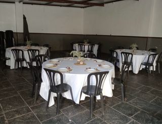 Alquiler de mesas para eventos, comuniones, etc