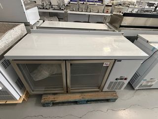 MESA FRIA CON PUERTAS DE CRISTAL