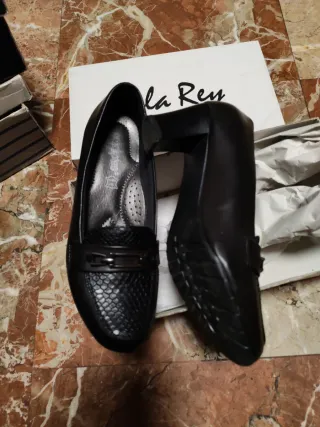 Zapatos de tacón negros