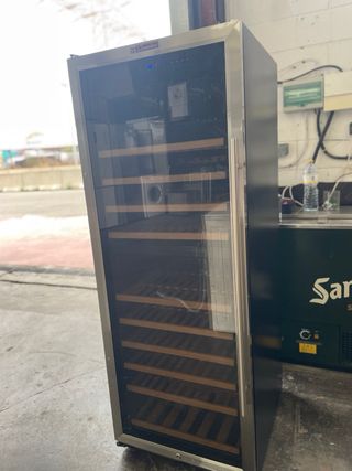 Vinoteca La Sommelière madera