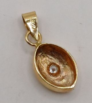 Colgante ojal de oro 18k, 0,65gr. Ref. G-950.