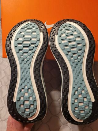 Nike Vomero Plus Talla 45 Nuevas