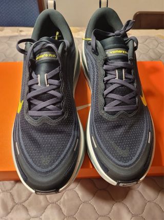 Nike Vomero Plus Talla 45 Nuevas