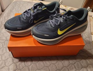 Nike Vomero Plus Talla 45 Nuevas