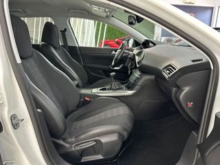 PEUGEOT 308 SW Allure BlueHDI 130 SS