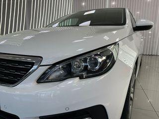 PEUGEOT 308 SW Allure BlueHDI 130 SS