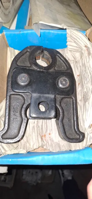 Pinza ganascia a pressare D4/2 Made in Italy