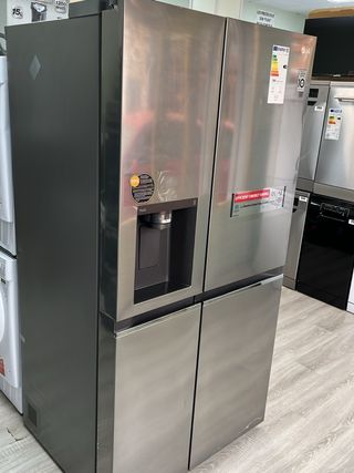 FRIGORÍFICO AMERICANO LG GSLV70PZTD – 650 L – INVE