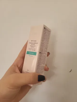 BB Cream Matificante con Color SPF 30