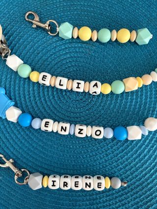 Chupetero13€  y Llaveros 9€ Personalizados