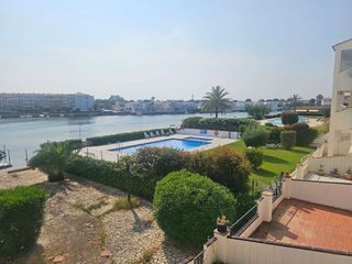 Piso en venta en Empuriabrava en Castelló d´Empúries