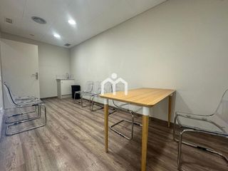 Local comercial en alquiler en Centre en Badalona