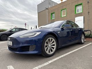 Tesla Model S 2016