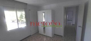 Chalet en venta en Peña de las Águilas en Elche