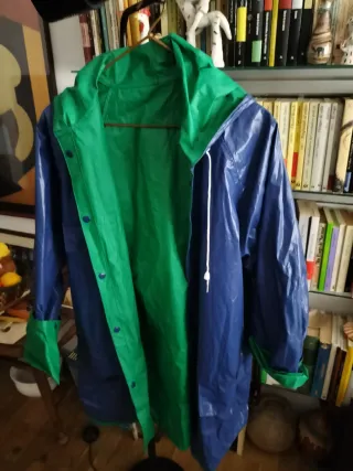 Impermeable reversible Talla L se regala calcetine