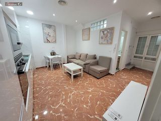 Piso en alquiler en Plaza de Toros - Santa Rita en Almería