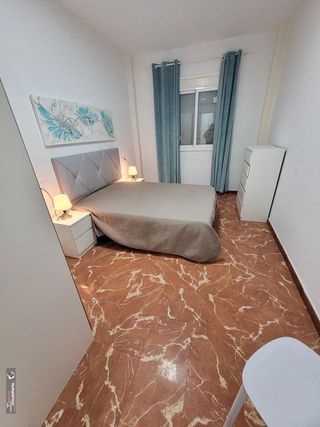 Piso en alquiler en Plaza de Toros - Santa Rita en Almería