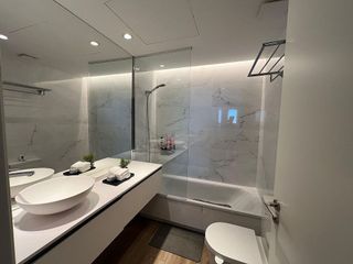 Ático en alquiler en Valdeacederas en Madrid