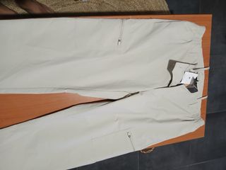 Pantalón beige nuevo Talla S/36