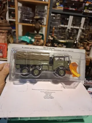 Berliet quitanieves militar 1:43