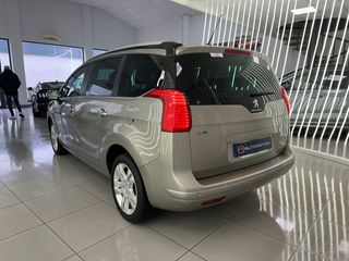 PEUGEOT 5008 Style 1.6 BlueHDi 88KW 120CV