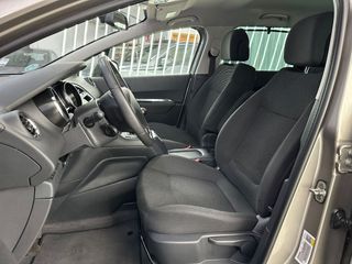 PEUGEOT 5008 Style 1.6 BlueHDi 88KW 120CV