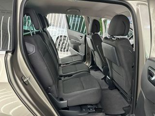 PEUGEOT 5008 Style 1.6 BlueHDi 88KW 120CV