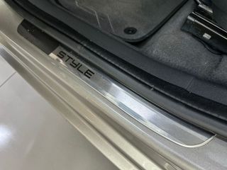 PEUGEOT 5008 Style 1.6 BlueHDi 88KW 120CV