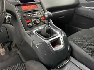 PEUGEOT 5008 Style 1.6 BlueHDi 88KW 120CV