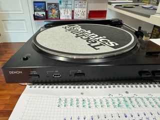 Tocadiscos Denon Negro