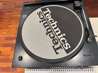 Tocadiscos Denon Negro