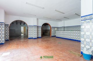Local comercial en venta en Plaza de Toros - Santa Rita en Almería