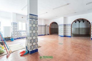 Local comercial en venta en Plaza de Toros - Santa Rita en Almería