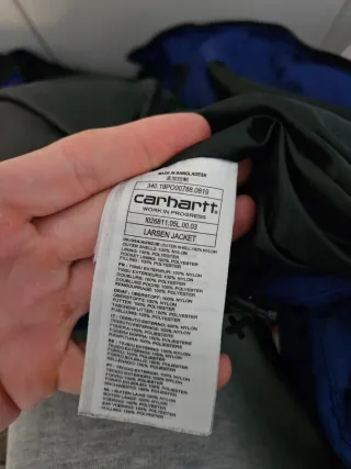 Chaqueta Carhartt Larsen Negra y Azul