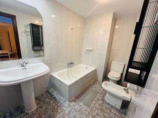 Casa adosada en alquiler en Moncada